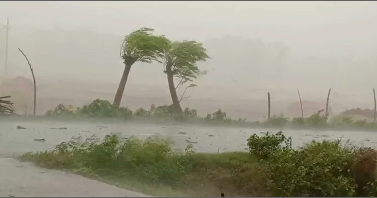 সন্ধ্যার মধ্যে দুই জেলায় ঝড়ের শঙ্কা, সতর্কতা জারি